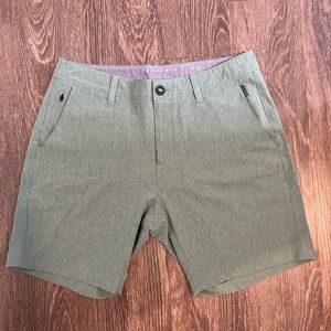 7DIAMONDS AEROPLANE PERFORMANCE PALE GREEN HYBRID RECYCLED PERFORMANCE SHORTS